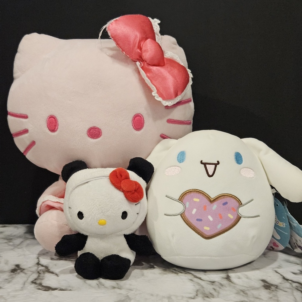 Hello‎ Kitty Plush Lot of 3 + Squishmallows (Cinnamoroll) – Read